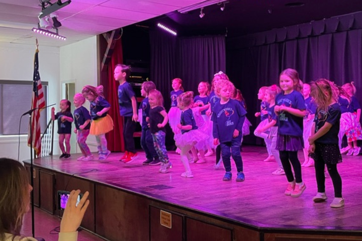 Everybody Freeze: The Creative Movement class joined the Ballet class on stage for a fun freeze-dance interactive game.