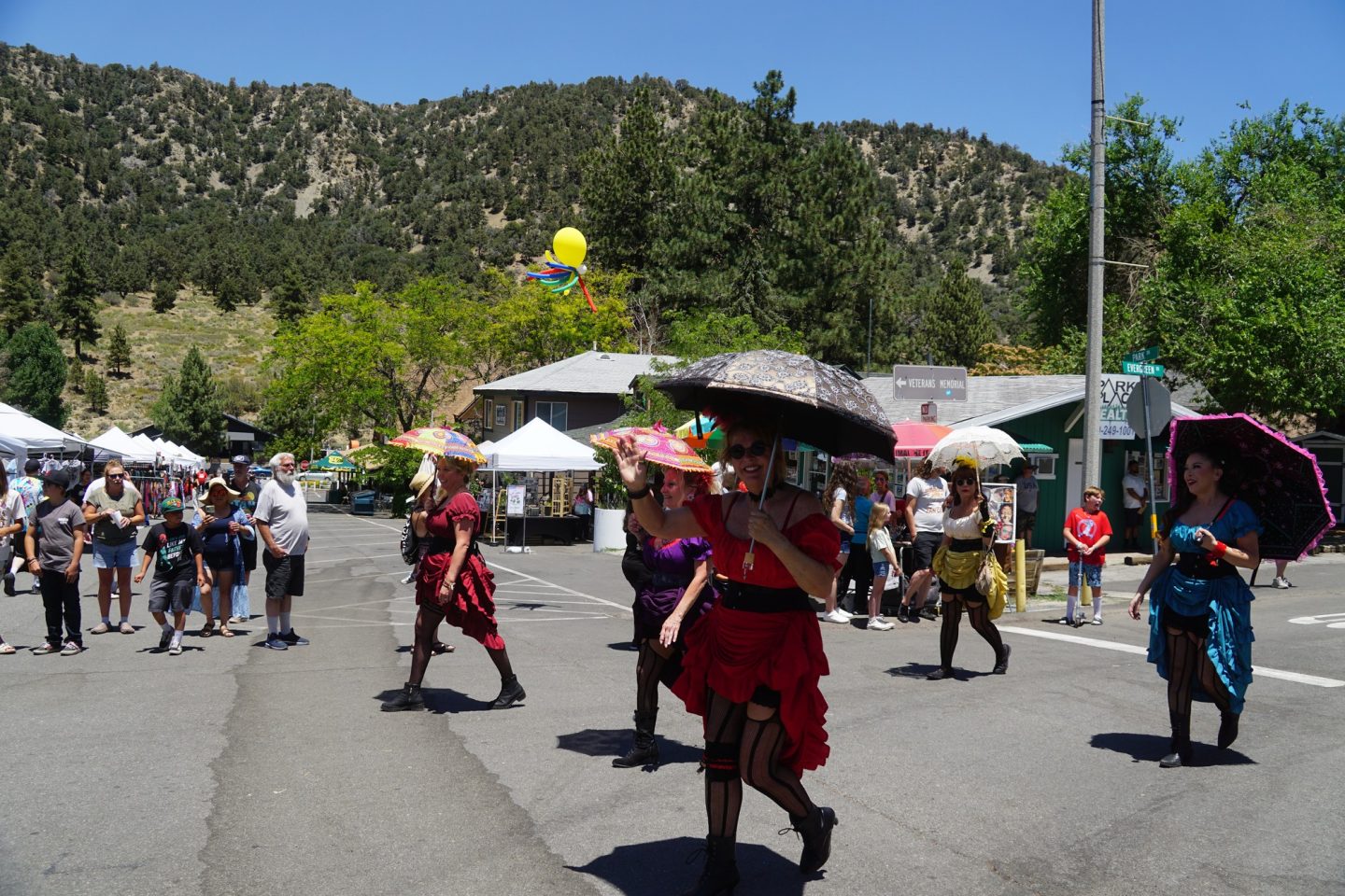 Daring Dames of Tease Saloon Girls