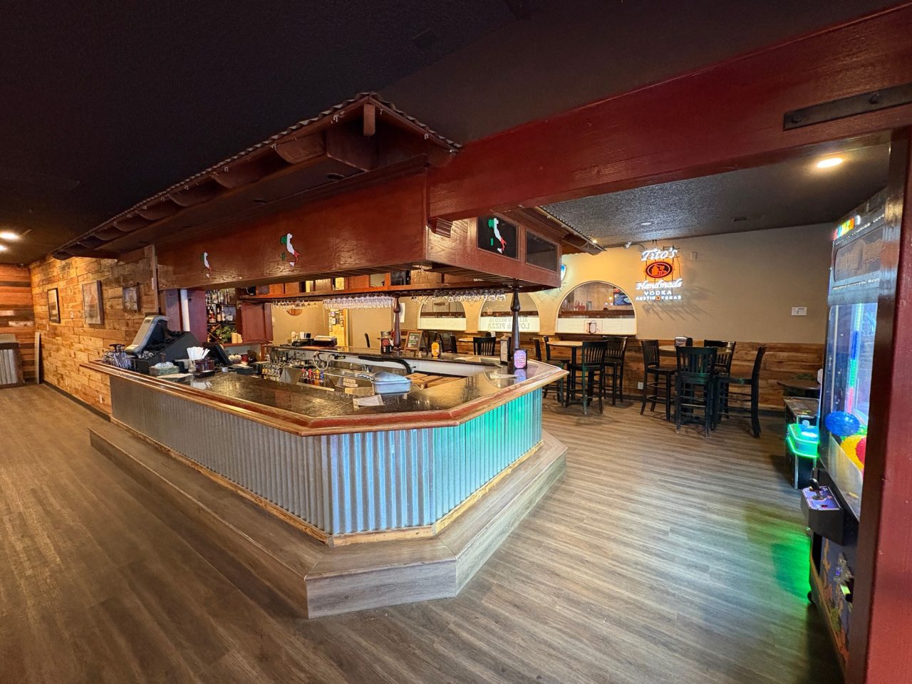 Pizza factory's new Bar