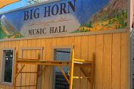 The new stage façade at Village Grind in Wrightwood features a mural of Inspiration Point by artist Pat Ferrell. The project was created through support from Village Grind, the Wrightwood Blues Society, local artists and area businesses. Photo credit: Wrightwood Blues Society
